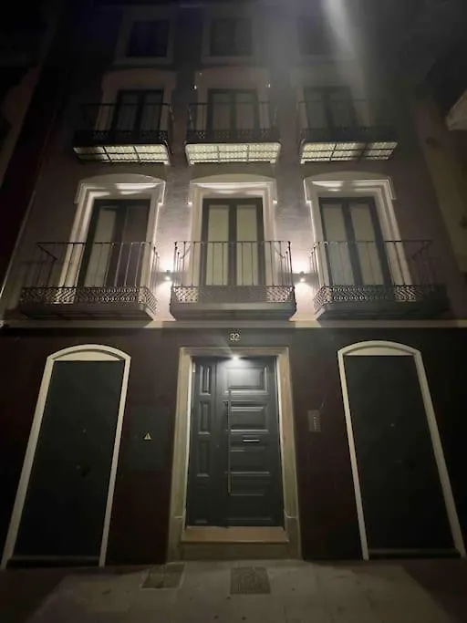 Apartamento Anaya, 3º Piso, A Estrenar En Pleno Centro De Granada 0*,